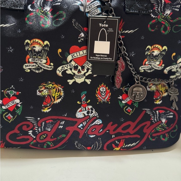 NWT Ed Hardy Eve Print Graphic Tote w/Chain (16”x10”bag size) w/zip - Picture 3 of 10